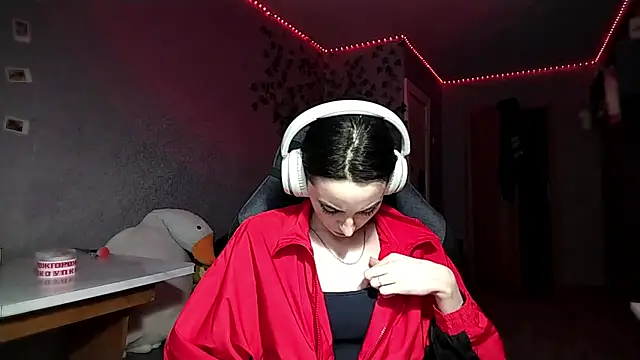 NightFoxxx online show from 06-14-26, 01:57