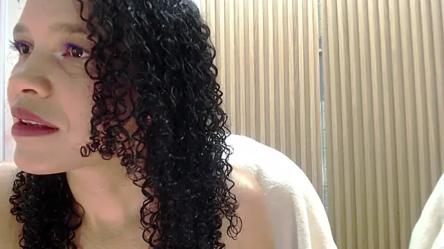 Snapshot of Jazlin_Sg chatting on 06-19-26, 01:37 Jazlin Sg online show from 06-19-26, 01:37