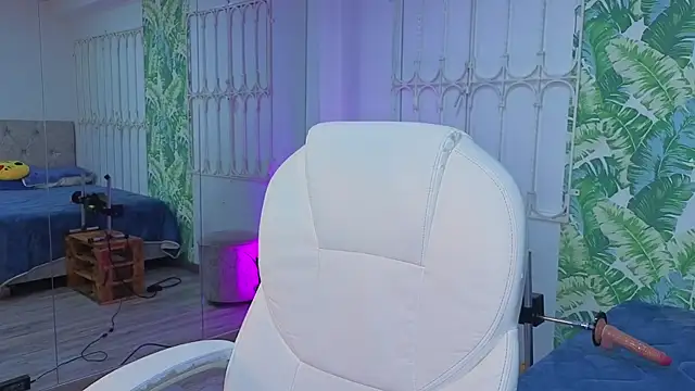 Snapshot of baby_julieta00 chatting on 05-19-26, 04:41 baby julieta00 online show from 05-19-26, 04:41