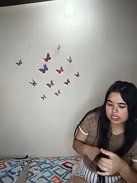Snapshot of MiiaHott_W chatting on 05-23-26, 03:27 MiiaHott W online show from 05-23-26, 03:27