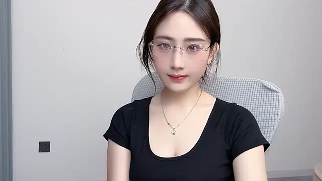  222Mia online show from 06-17-26, 11:23