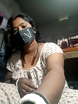 Snapshot of Miss-poly chatting on 07-12-26, 06:15 Miss-poly online show from 07-12-26, 06:15