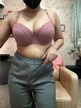 queen sofiya online show from 06-28-26, 07:58