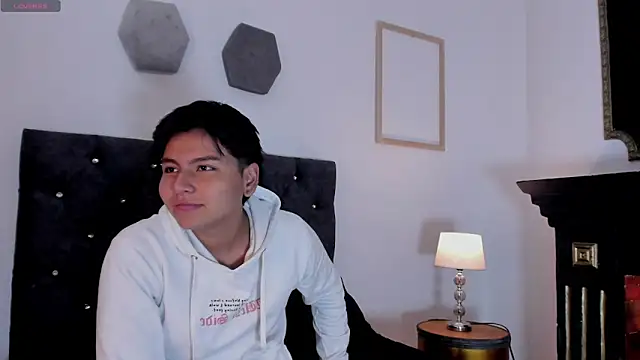  maximo 1 online show from 06-10-26, 01:21