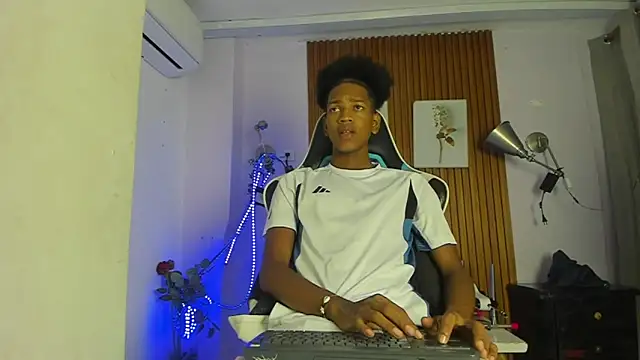 Afrowayuu online show from 06-05-26, 05:40