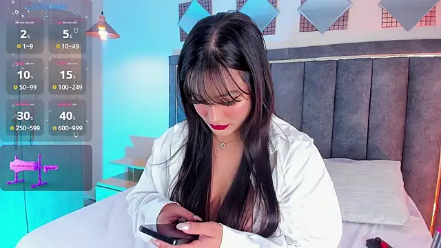 Snapshot of Isa_foxxx26 chatting on 05-13-26, 02:47 Isa foxxx26 online show from 05-13-26, 02:47