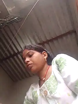 CHANDNi 700 online show from 06-14-26, 02:24