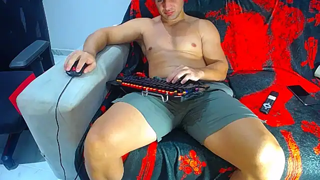 Snapshot of hugo_19cm chatting on 08-07-26, 04:03 hugo 19cm online show from 08-07-26, 04:03