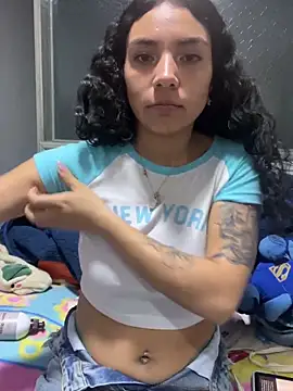 J u l i e t a online show from 05-20-26, 03:56