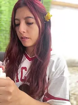 EveRave Pink online show from 06-17-26, 02:29