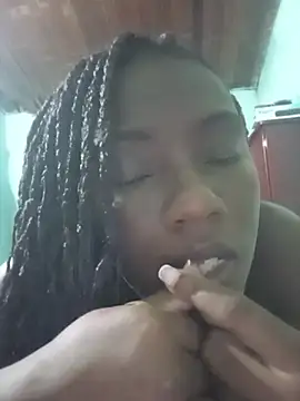 Snapshot of sandycollens_ chatting on 06-04-26, 11:55 sandycollens online show from 06-04-26, 11:55