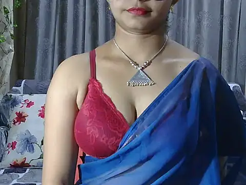 Snapshot of Butterflyy9 chatting on 06-17-26, 04:52 Butterflyy9 online show from 06-17-26, 04:52