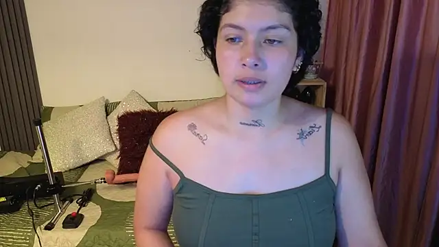 LadyVelvett online show from 05-16-26, 02:27