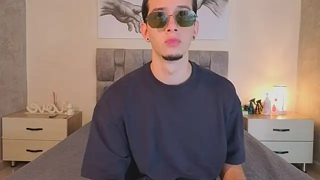 isaacblaze  online show from 07-07-26, 03:31