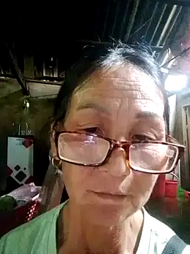 Snapshot of Magy-006 chatting on 05-10-26, 04:06 Magy-006 online show from 05-10-26, 04:06