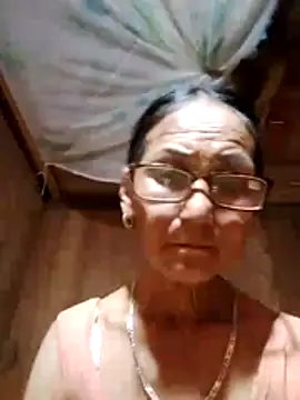 Snapshot of Magy-006 chatting on 06-27-26, 05:56 Magy-006 online show from 06-27-26, 05:56
