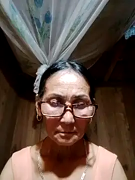 Snapshot of Magy-006 chatting on 07-04-26, 02:01 Magy-006 online show from 07-04-26, 02:01