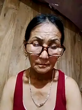 Snapshot of Magy-006 chatting on 07-11-26, 03:15 Magy-006 online show from 07-11-26, 03:15