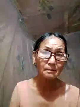 Snapshot of Magy-006 chatting on 07-23-26, 04:27 Magy-006 online show from 07-23-26, 04:27