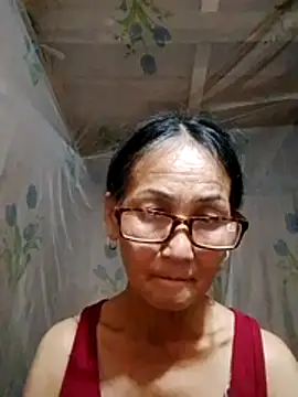 Snapshot of Magy-006 chatting on 08-06-26, 01:35 Magy-006 online show from 08-06-26, 01:35