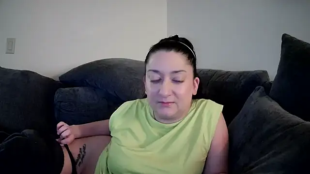 Hottie90210 online show from 05-10-26, 08:41