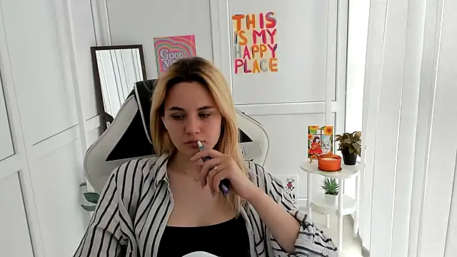 Emma starrs  online show from 06-10-26, 06:45
