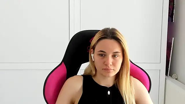 Emma starrs  online show from 06-11-26, 12:36