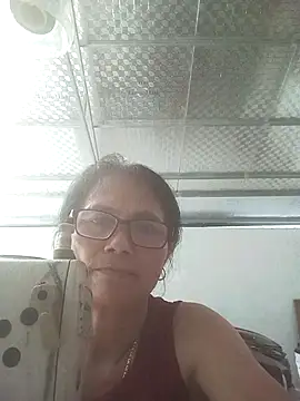 Snapshot of Vieekee chatting on 07-07-26, 07:23 Vieekee online show from 07-07-26, 07:23