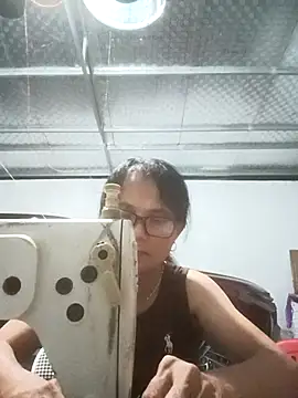 Snapshot of Vieekee chatting on 07-14-26, 01:28 Vieekee online show from 07-14-26, 01:28