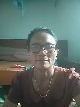 Snapshot of Vieekee chatting on 07-18-26, 10:19 Vieekee online show from 07-18-26, 10:19