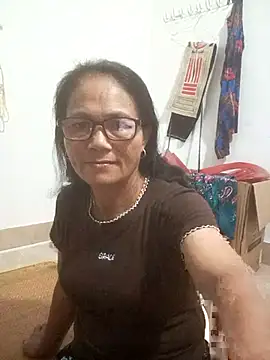 Snapshot of Vieekee chatting on 07-19-26, 10:35 Vieekee online show from 07-19-26, 10:35