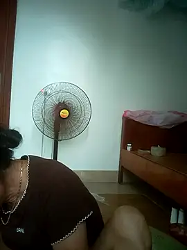 Snapshot of Vieekee chatting on 07-24-26, 08:56 Vieekee online show from 07-24-26, 08:56
