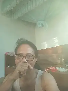 Snapshot of Vieekee chatting on 07-26-26, 10:22 Vieekee online show from 07-26-26, 10:22