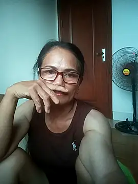 Snapshot of Vieekee chatting on 07-30-26, 10:14 Vieekee online show from 07-30-26, 10:14