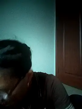 Snapshot of Vieekee chatting on 08-03-26, 11:05 Vieekee online show from 08-03-26, 11:05