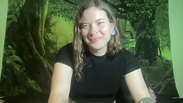 Snapshot of mo0ngoddess chatting on 03-21-26, 08:41 mo0ngoddess online show from 03-21-26, 08:41