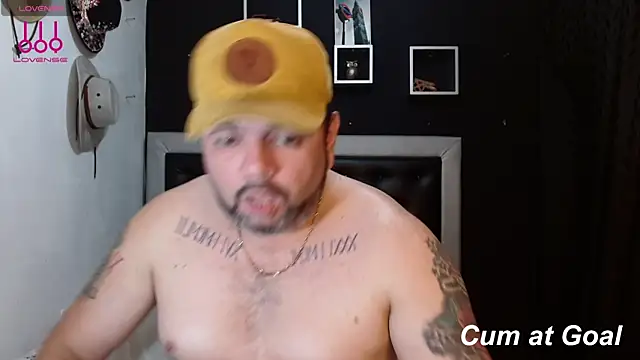 Snapshot of perverseveteranmanxxx chatting on 01-08-25, 03:40 perverseveteranmanxxx online show from 01-08-25, 03:40