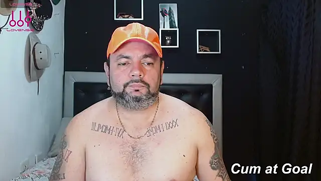 Snapshot of perverseveteranmanxxx chatting on 01-13-25, 08:37 perverseveteranmanxxx online show from 01-13-25, 08:37