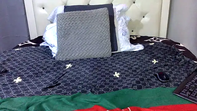 creamyamber online show from 11-12-25, 01:39