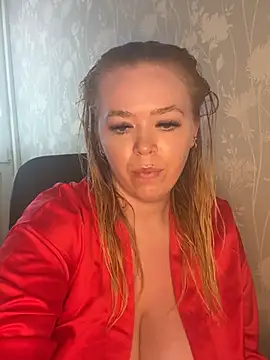 Snapshot of Heyitskaylaxo chatting on 05-19-26, 01:39 Heyitskaylaxo online show from 05-19-26, 01:39