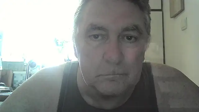 Snapshot of edje59a chatting on 07-06-26, 07:05 edje59a online show from 07-06-26, 07:05