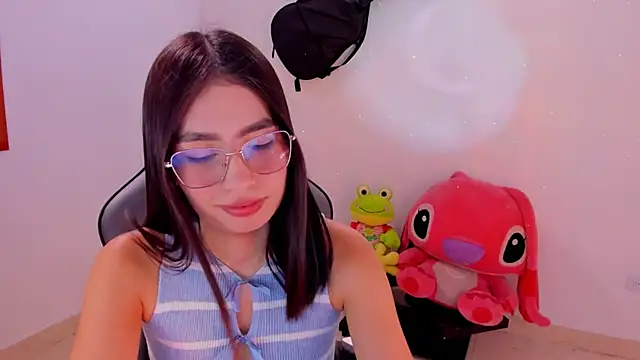 Scarleth Ferrec online show from 06-21-26, 08:00