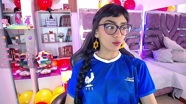 Violett Gardenn online show from 06-15-26, 11:12