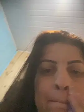 Snapshot of sweet_milenaa chatting on 05-19-26, 12:11 sweet milenaa online show from 05-19-26, 12:11