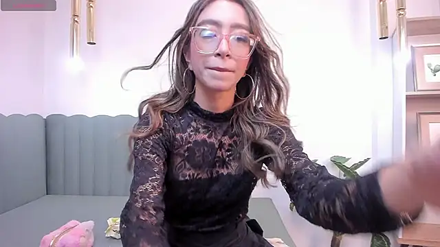 HannaCarttier  online show from 06-21-26, 12:08