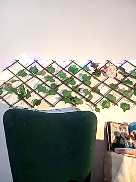 Snapshot of _dolliette_ chatting on 05-12-26, 03:42 dolliette online show from 05-12-26, 03:42
