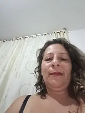 Snapshot of Nikki_milf69 chatting on 06-13-26, 06:00 Nikki milf69 online show from 06-13-26, 06:00