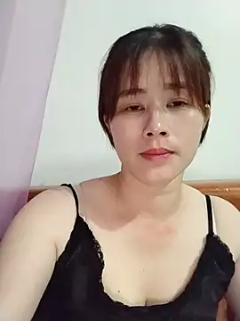 Snapshot of se-xy12 chatting on 05-27-26, 05:43 se-xy12 online show from 05-27-26, 05:43