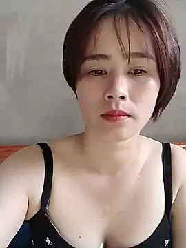 Snapshot of se-xy12 chatting on 06-14-26, 01:36 se-xy12 online show from 06-14-26, 01:36