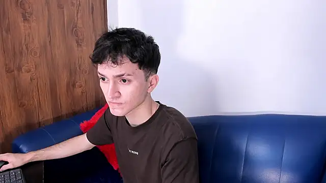 kavencastro online show from 06-11-26, 02:00